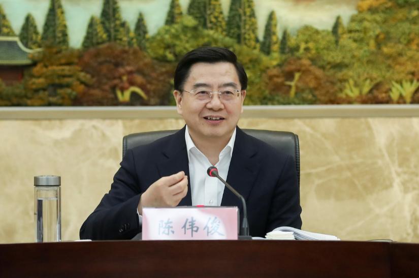 陈伟俊主持召开市委人才工作领导小组会议为争创先行市提供硬核人才