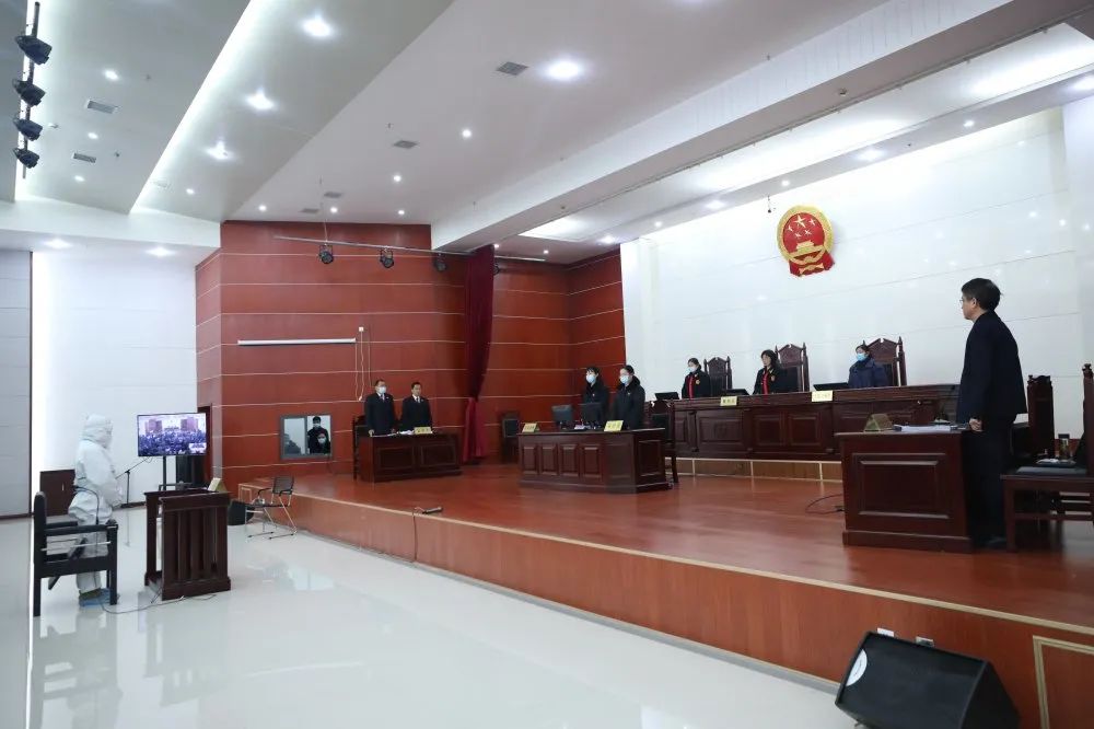 公诉机关指控,2011年至2020年期间,被告人许某武利用担任绩溪县人防办