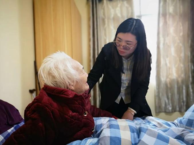 省级三八红旗手李国珍67好样的