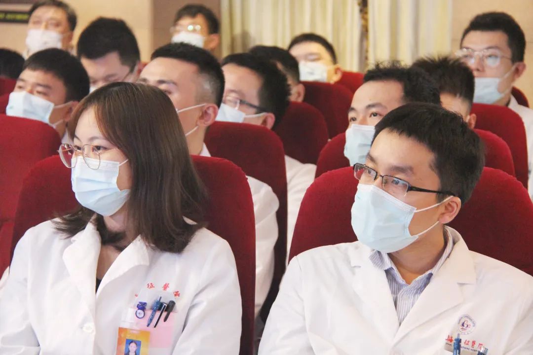 "长征名师讲坛"开讲:张殿勇院长讲"长征医院我的家"