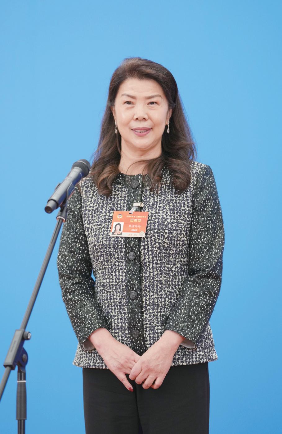 蔡黄玲玲委员:香港是祖国不可缺少的一部分,爱国者治港是当今香港社会