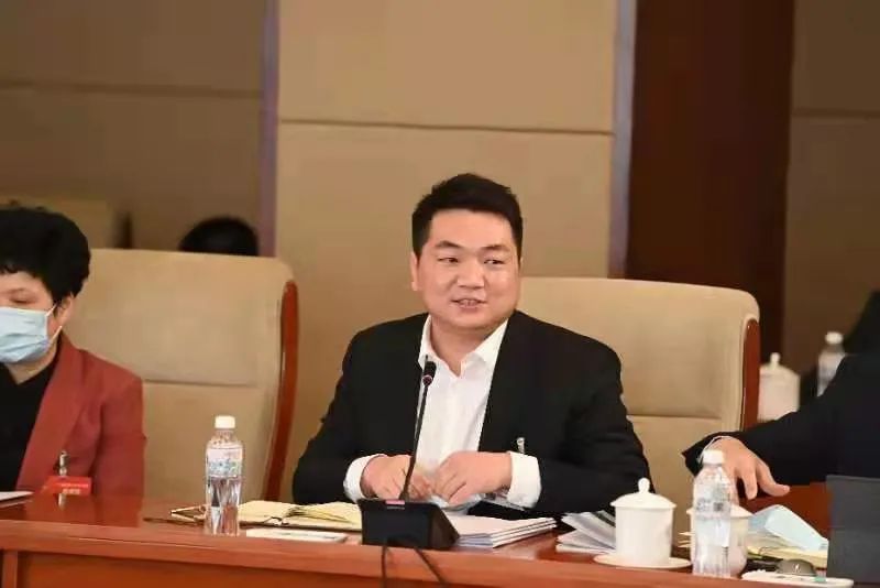 全国人大代表,民进中央青年工作委员会委员,杭州技师学院教师杨金龙.