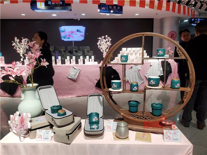 3月11日,柳州城市伴手礼·紫荆花文创产品发布会在百里柳江游客中心