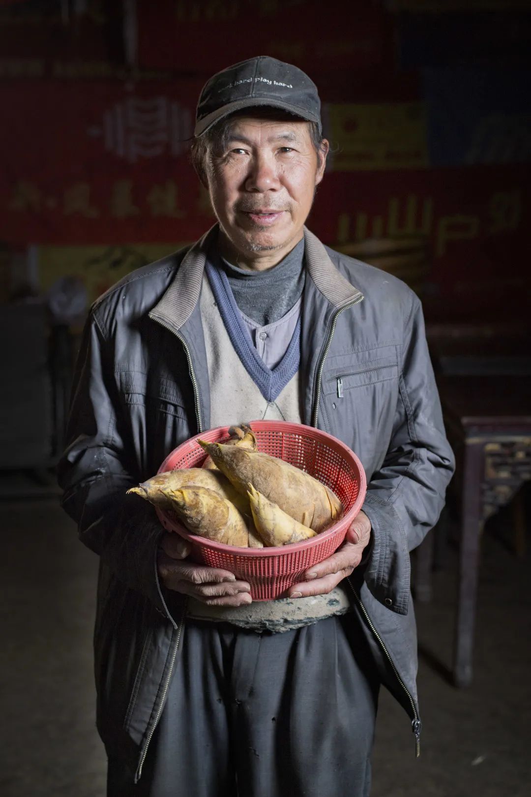访谈周伟平百姓村庄驻地摄影展