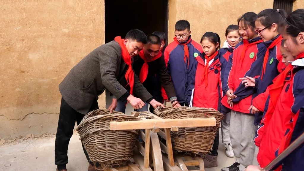 重温峥嵘岁月,传承红色基因——少年先锋队寻访董力生故居