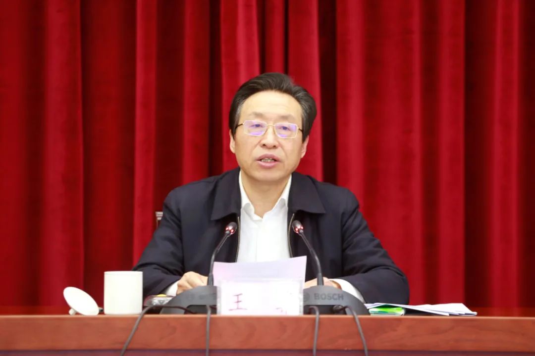 市人大常委会主任邓光志出席会议,市委副书记冯磊具体安排相关工作.