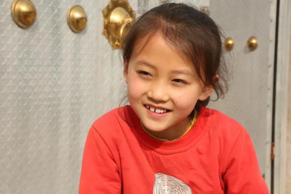 6秒短视频浏览量4553万宁夏西吉乡村小学一年级女孩走红网络