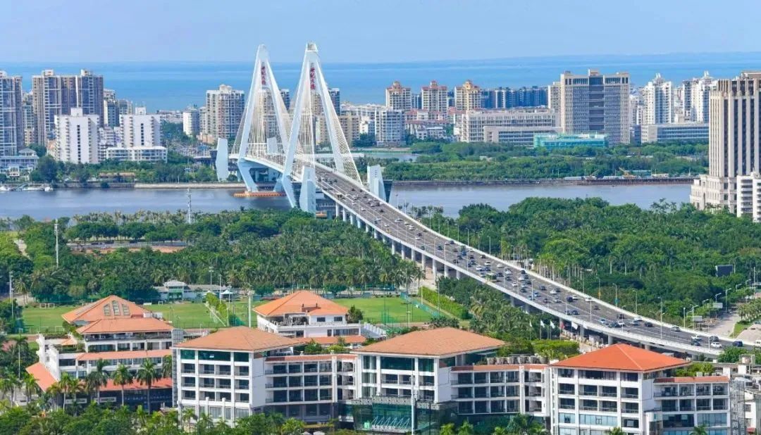 人民日报头版点赞海南自贸港建设,聚焦海口复兴城!