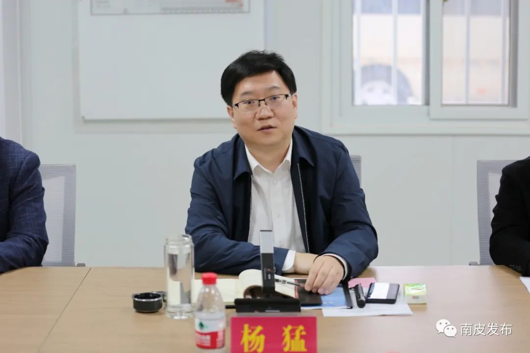 东光县县长杨猛向大家介绍了东光县基本情况和项目建设,城市管理等