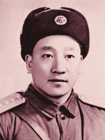 百年党史每日一学著名军旅作家王愿坚通过贴邮票的方式参加革命