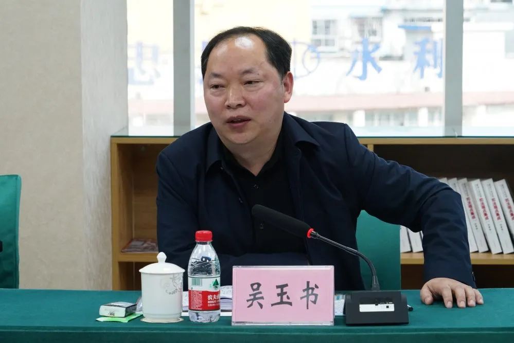 忠县法院召开队伍教育整顿征求意见座谈会