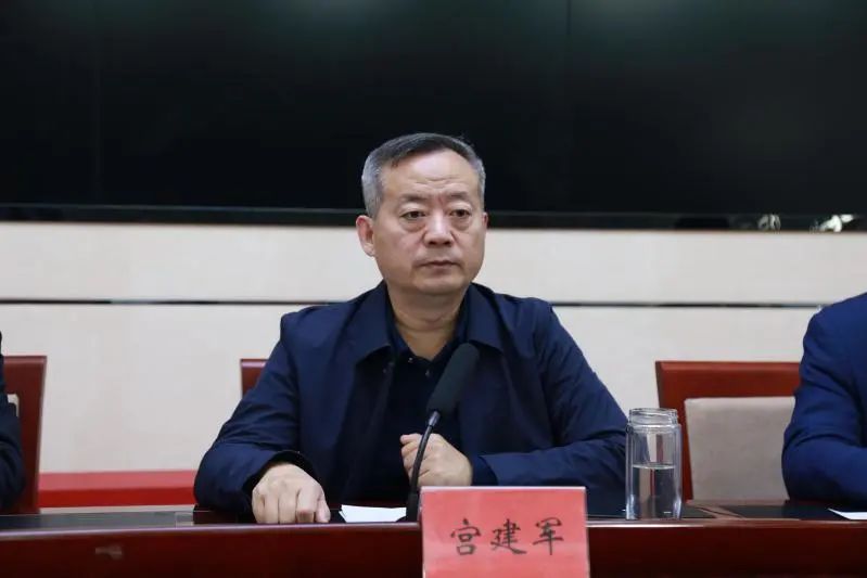 县委书记宫建军,县长王永昌等在家的县四套班子成员