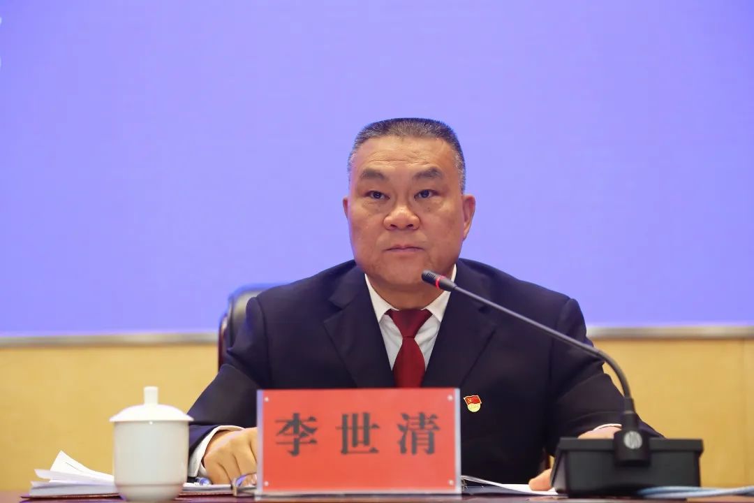 公安局局长朱曦明,市中级人民法院院长尹波,市人民检察院检察长李世清