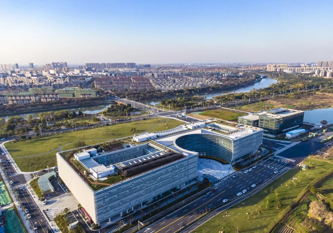 融媒访谈高淳做好五篇文章走出高质量发展之路