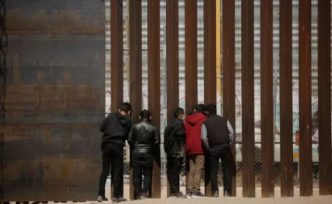 超4千人，美墨边境在押移民儿童数量创纪录 | 美加新闻播报