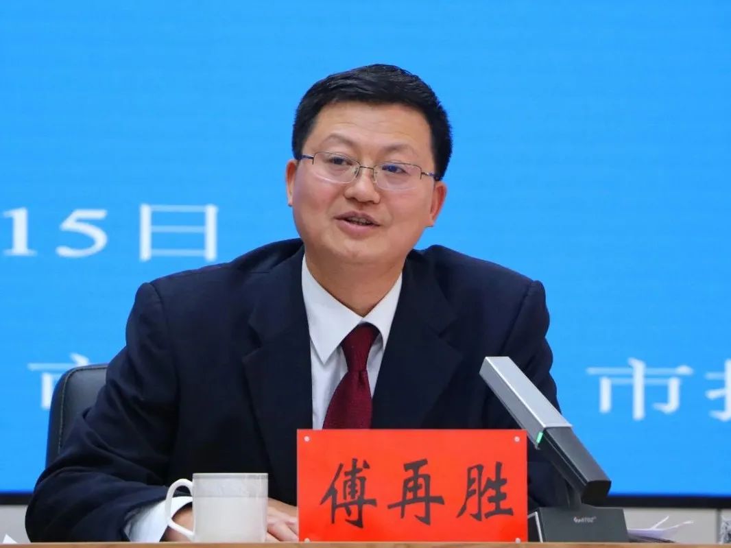 永善县委副书记,县长 傅再胜: 女士们,先生们,记者朋友们: 大家上午好