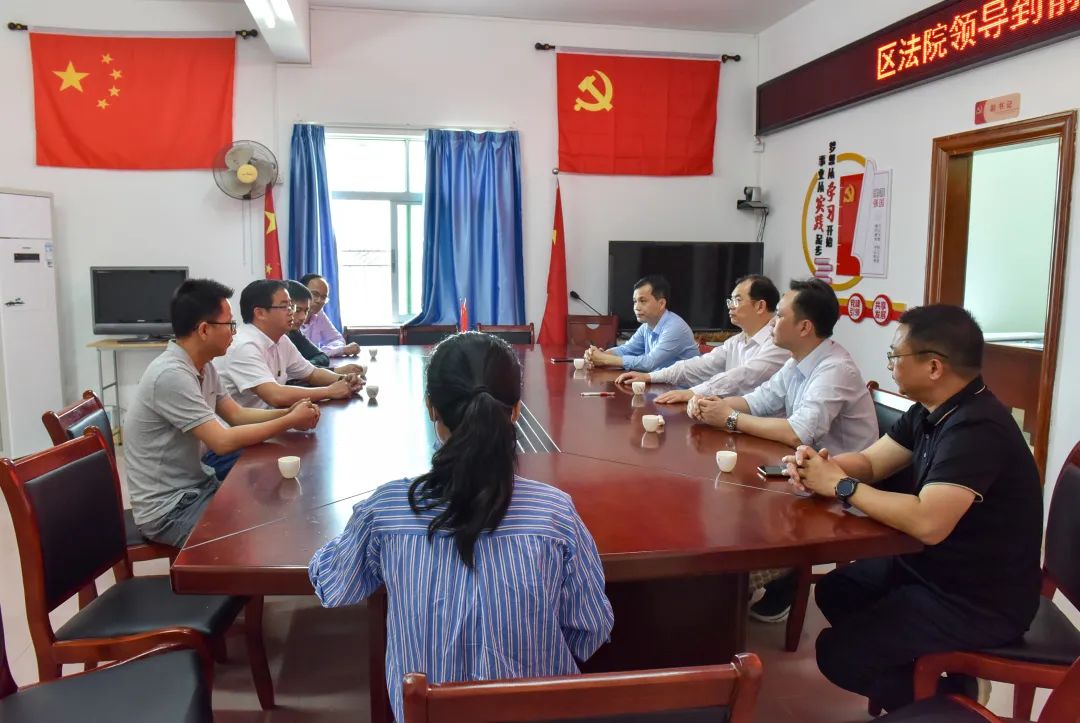 良井镇党委副书记,镇长黄文胜陪同.2021-03-17 1