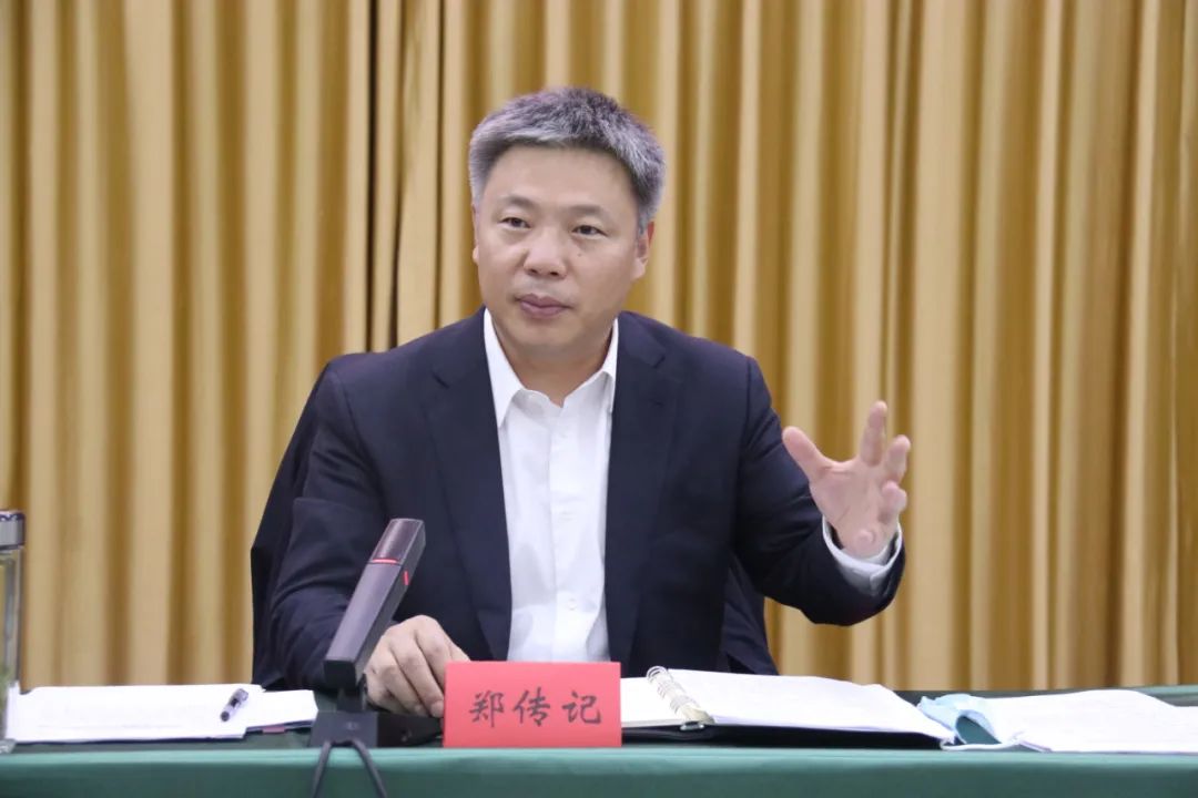 县领导马千里,李明生,康英翔,温建敏,张忠健,程科峰,郑晓兰,王爱