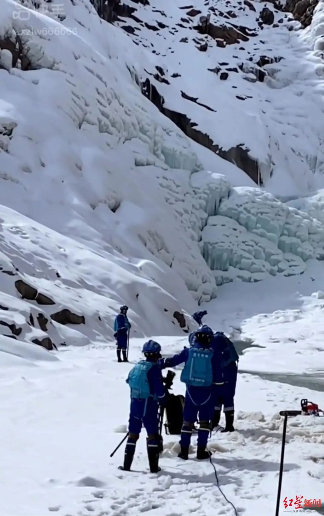 2020年12月20日,王相军在依嘎冰川失踪后,相关救援力量曾多次前往冰川