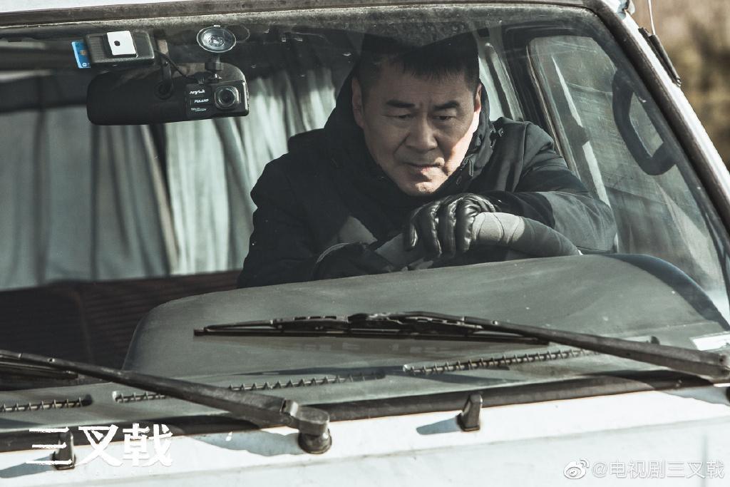 《三叉戟》热播,陈建斌冲破迷雾寻找真相!