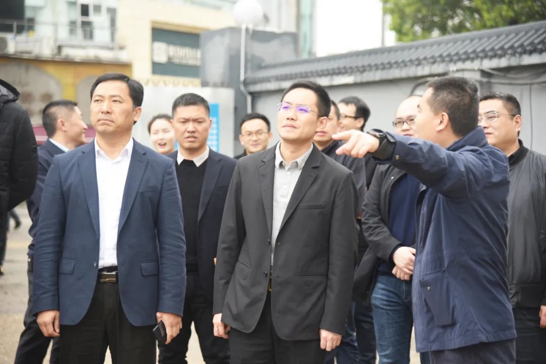 争当主力军展现新作为谢伟峰带队调研四方坪街道