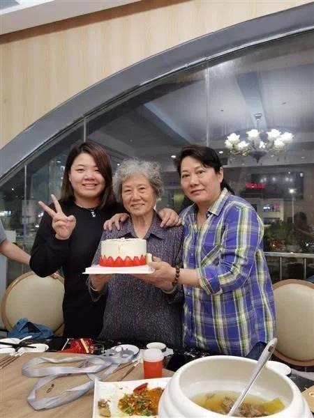 亚特兰大血案中的华人受害者：她50岁的生日，成了葬礼