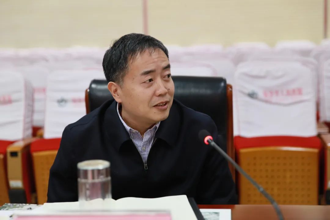 吕梁市副市长任磊一行来我院参观交流医院大小事