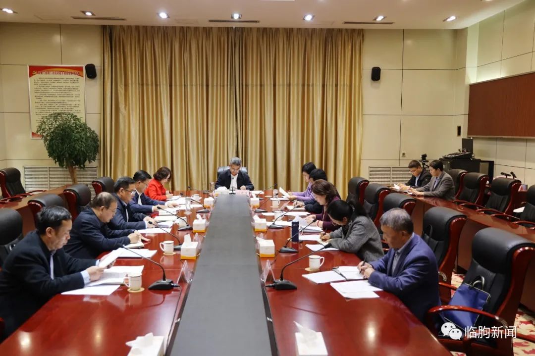 杜建华主持召开全县节会活动调度会议