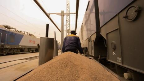 就是这简单的上砂也有大学问给火车"投喂"不能太多三分之二即可否则没