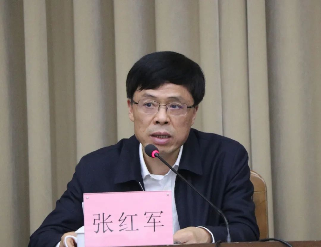 张红军要求,各级侨联组织要强化政治引领,在凝聚侨心上下更大功夫