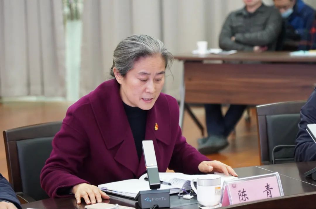 徐州一中校长陈青作表态发言感谢来到徐州一中开展视导,帮助提升教学