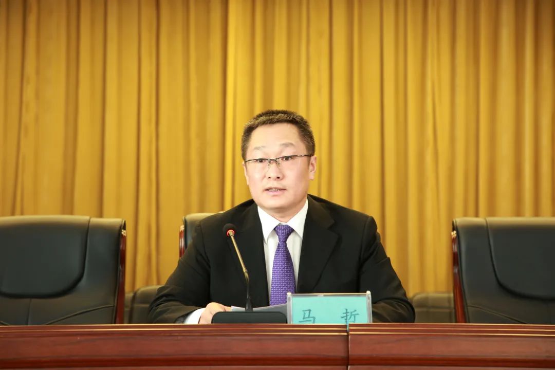 齐齐哈尔市建华区人民法院党组书记院长高峰在全区政法队伍教育整顿