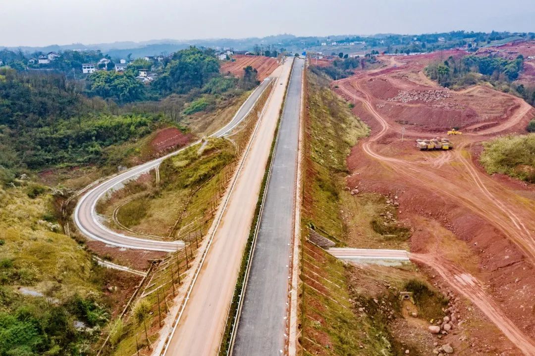 架桥铺路筑坦途——直击南北大道二期工程建设现场