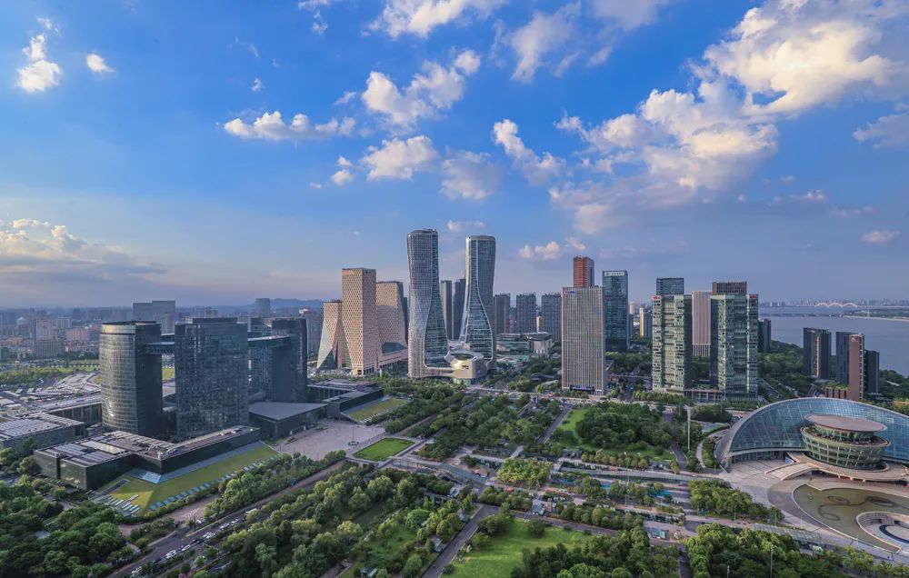 让智慧城市更聪明更暖心人民日报点赞杭州