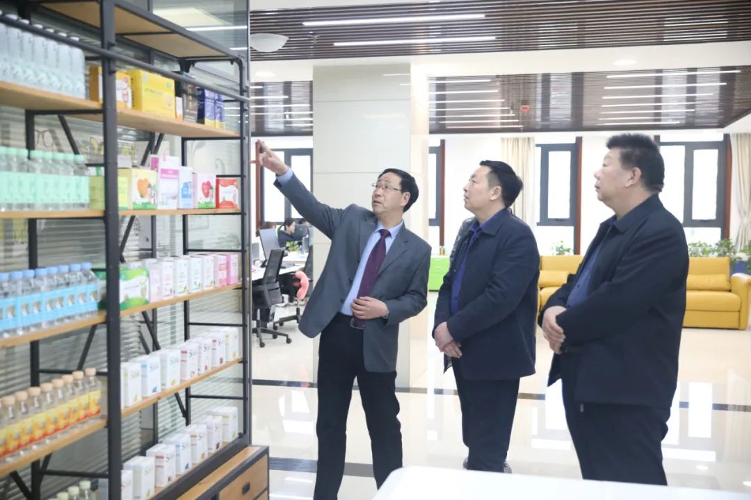 强强联手每年10亿瓶闪耀焦作山水元素的名仁苏打水将销往世界各地