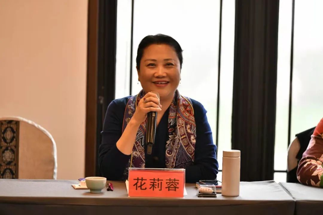 椒江区女企业家协会会长花莉蓉表示,希望以此次交流为契机,今后两地能