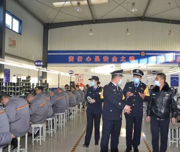大墙内外▏鄂尔多斯监狱民警队伍教育整顿晨训活动五原戒毒所推进执勤