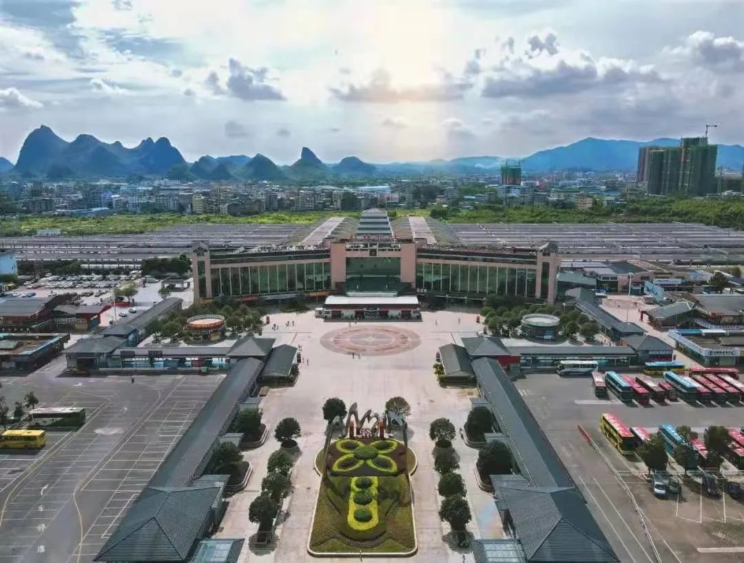 为桂林带来了8个新的高铁火车站,其中衡柳高铁上有永福南站,兴安北站