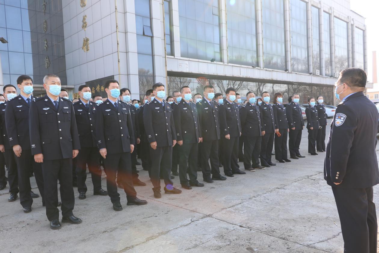 黑龙江海伦市公安局公安民警到博物馆开展党史学习教育活动