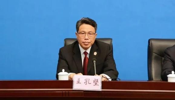 队伍教育整顿龙岩市检察长李航在全市政法队伍教育整顿新闻发布会上