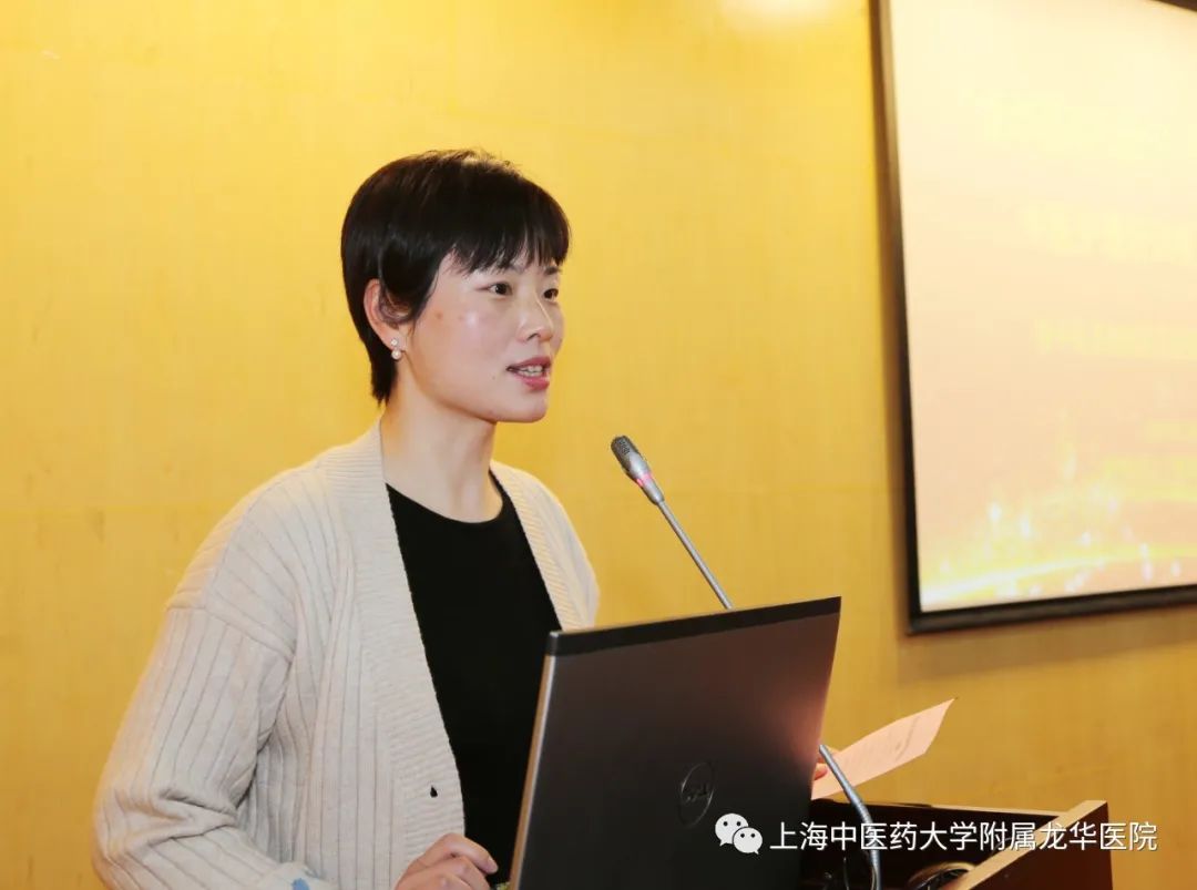 我院对外联络部主任周文琴,护理部副主任谷敏,陆巍为18家参与的医疗