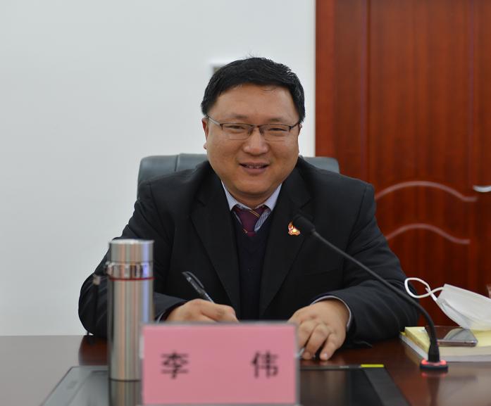 教育整顿滁法心享61跟班先进找差距