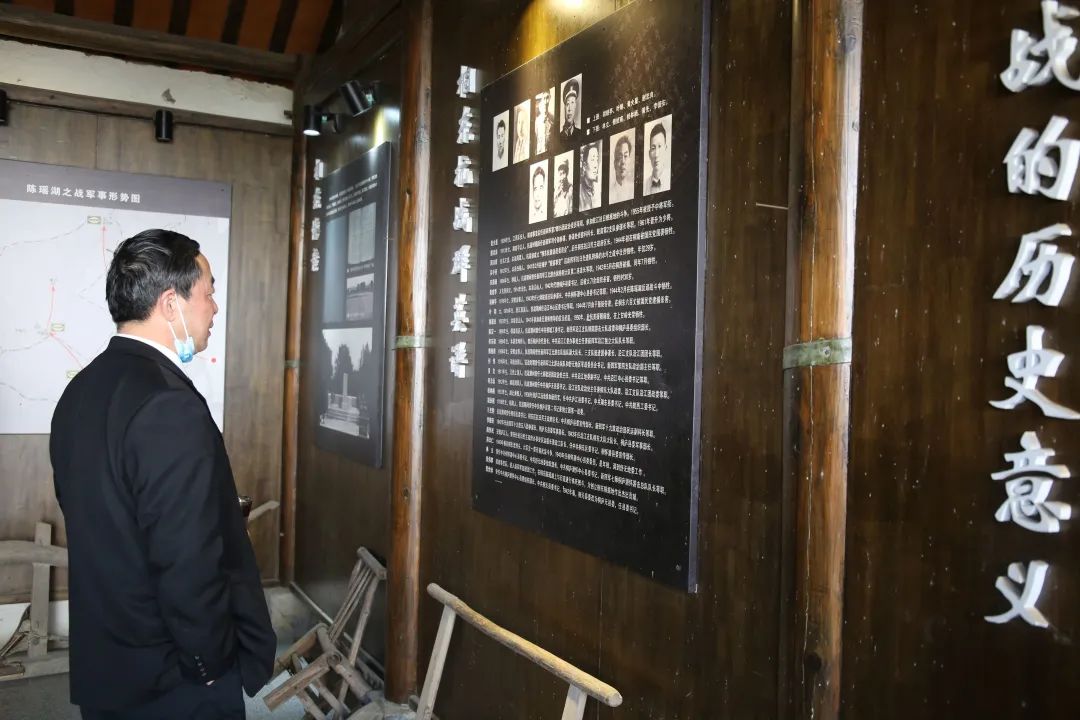 在左光斗纪念馆,县委党校副校长汪健围绕左光斗的生平事迹,廉政品德