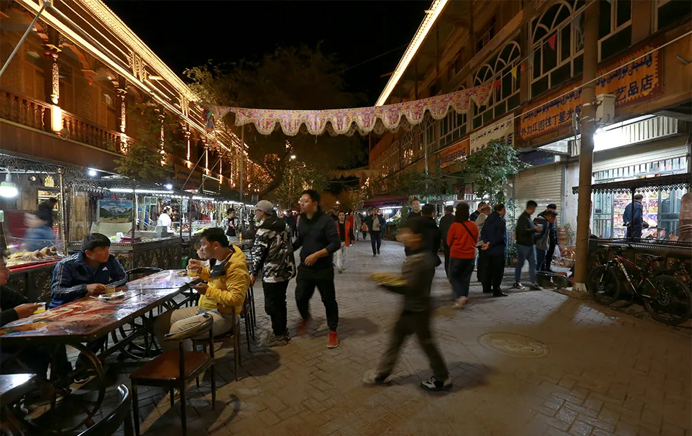 美食手工艺堆满街新疆喀什一条街的诱惑
