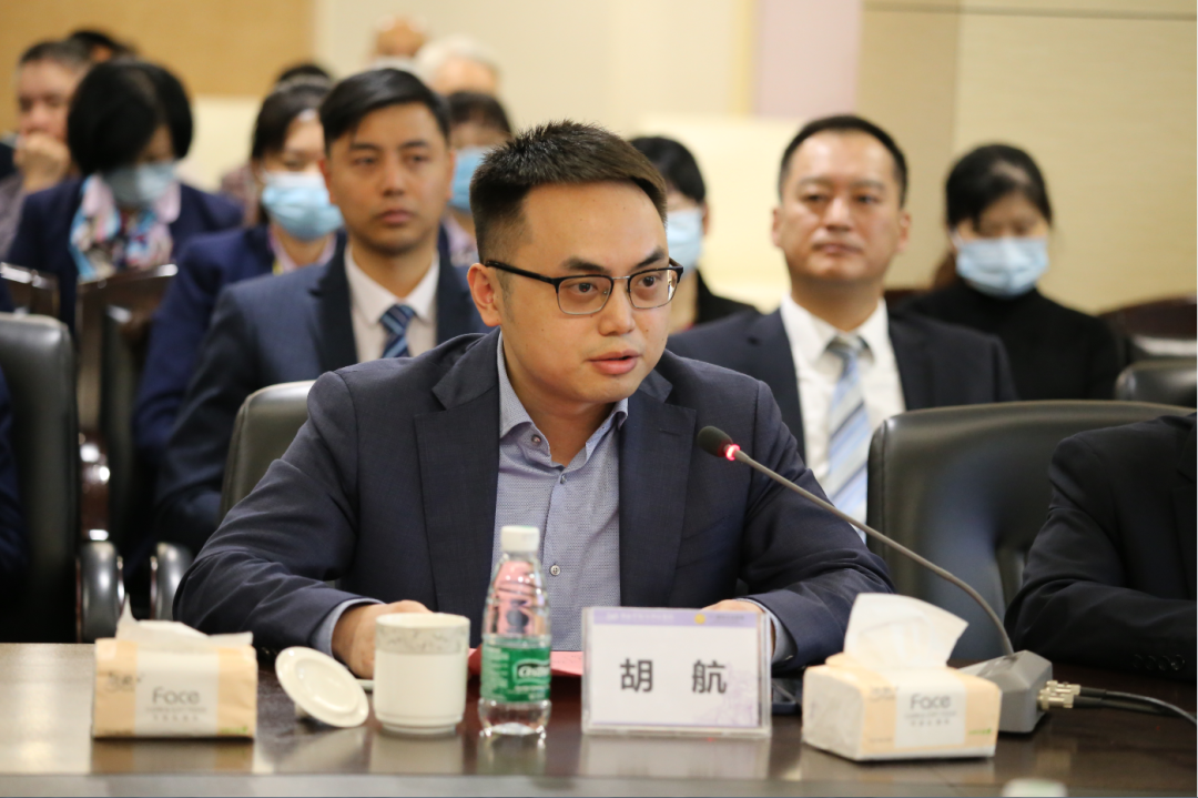 评审专家,禅城区卫健局黄明强副局长,禅医院领导班子