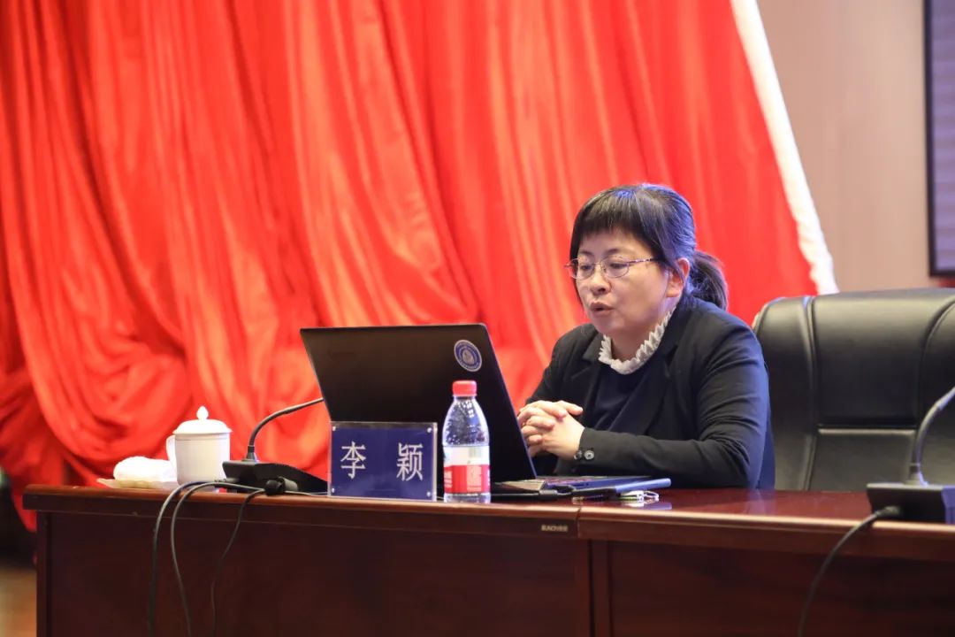 市公安局邀请中共牡丹江市委党校哲学教研部副主任,副教授李颖同志,为