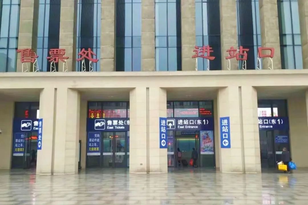 南昌火车站出口站大图图片