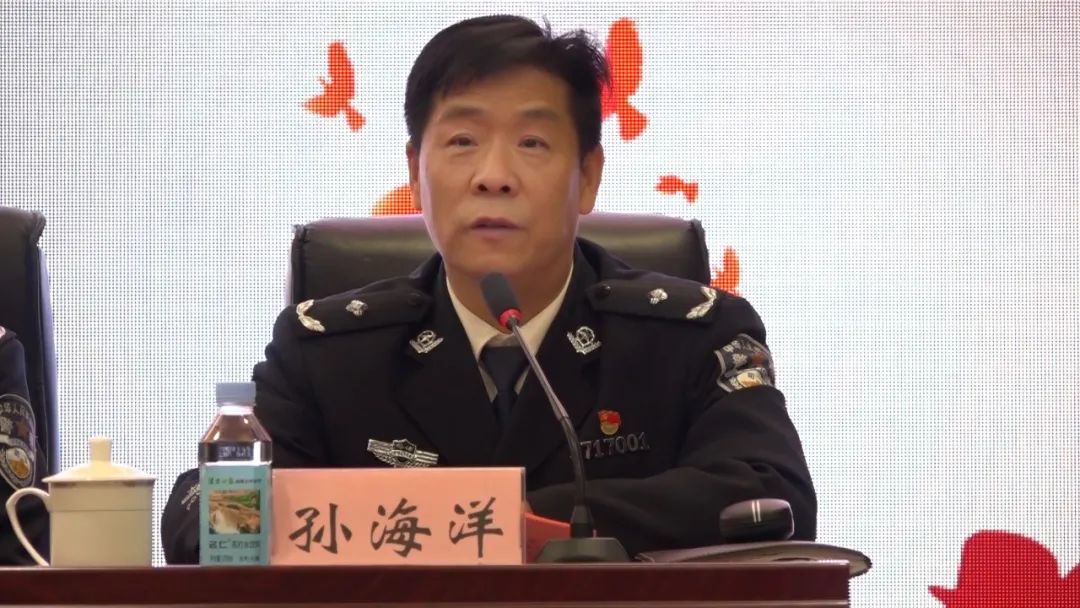 监狱党委书记,监狱长孙海洋介绍了监狱开展政法队伍教育整顿,监狱综合