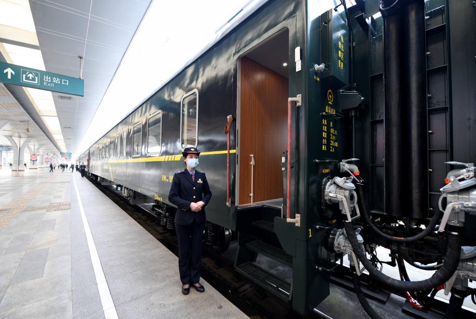 国内顶级旅游专列来了有私人管家和特级软卧的那种