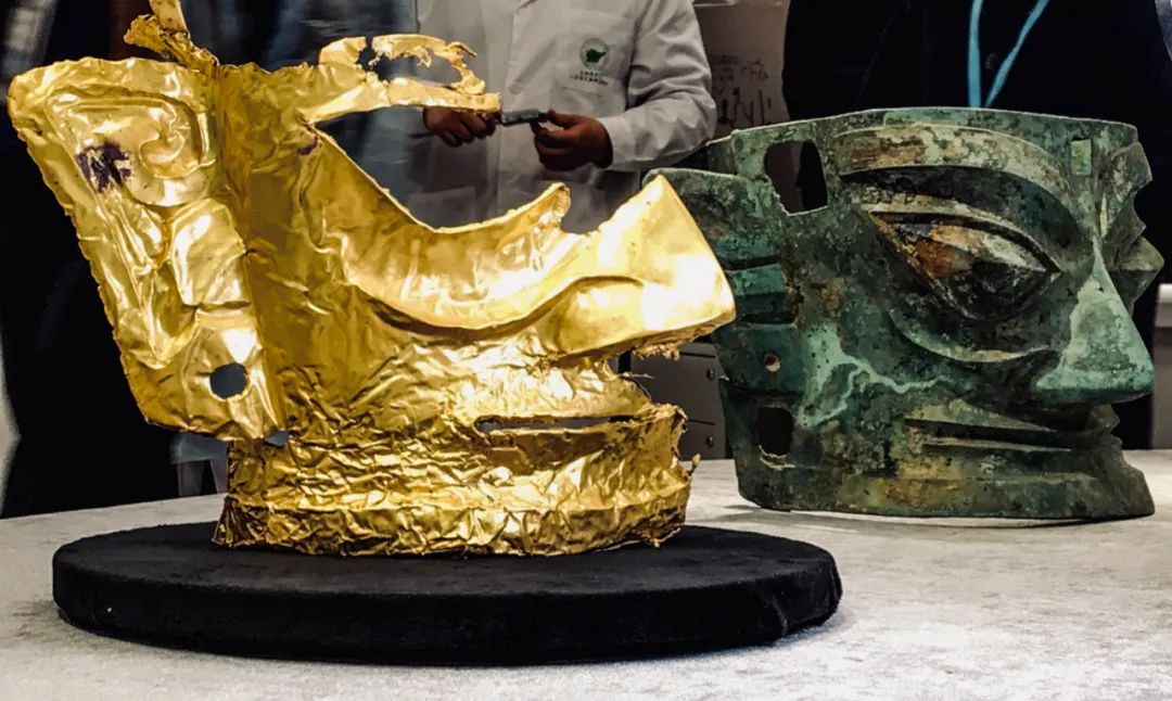 Windwing - SanXingDui：Bronze Casted Mysterious And Gold Painted Puzzles